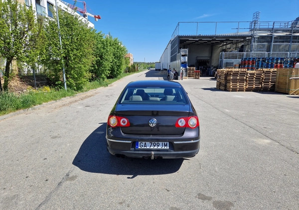 Volkswagen Passat cena 19680 przebieg: 305165, rok produkcji 2007 z Gdynia małe 4